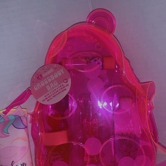 Pink Makeup Set - Picture 3 of 3